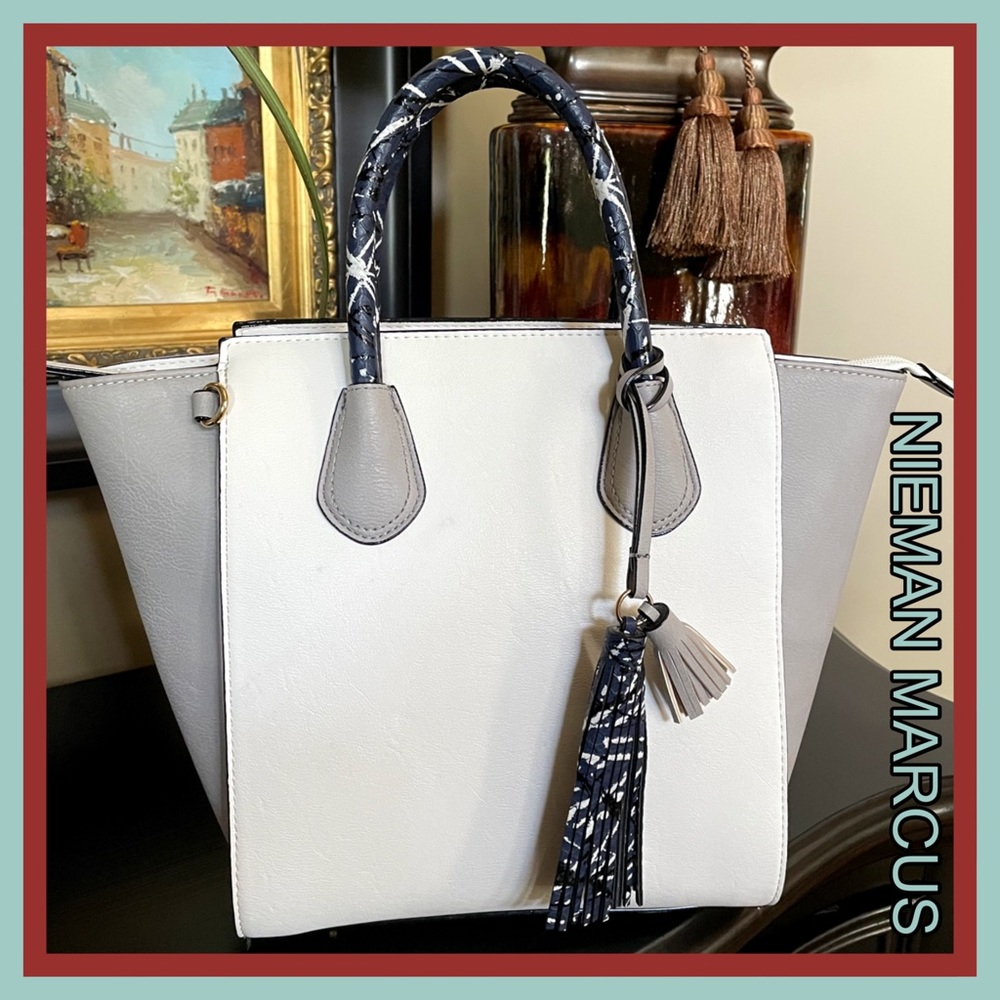 NEIMAN MARCUS HANDBAG ~ WHITE/GRAY/ NAVY TRIM